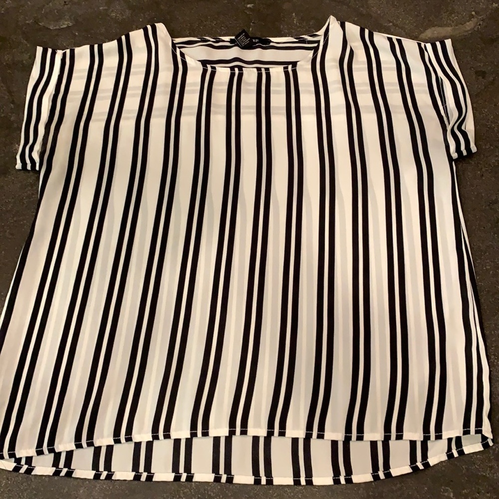 Forever 21 Women’s Small Striped Dress Shirt